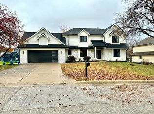 2506 Ridgetop Rd, Ames, IA 50014