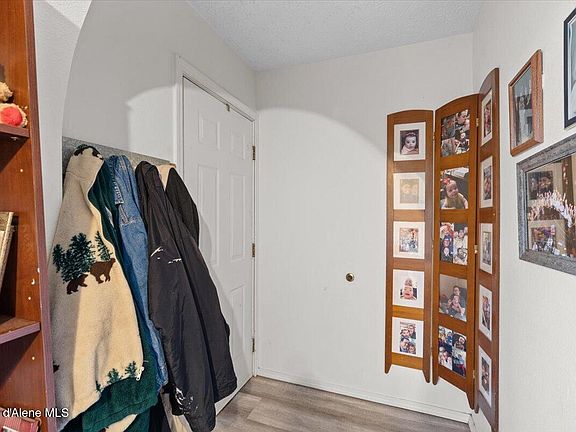 5th image of 1515 E Elm Ave