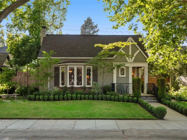 1524 40th St, Sacramento, CA 95819