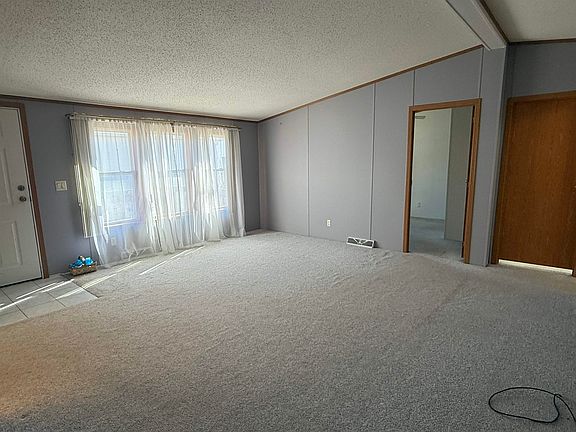 4th image of 5683 Rockport Rd