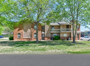 461 N Garrett St APT F, Siloam Springs, AR 72761