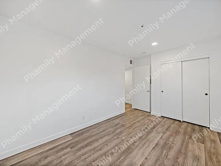123 S 5th St #D — Photo 7