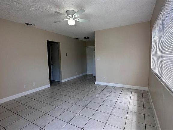 4th image of 717 SE 16th St