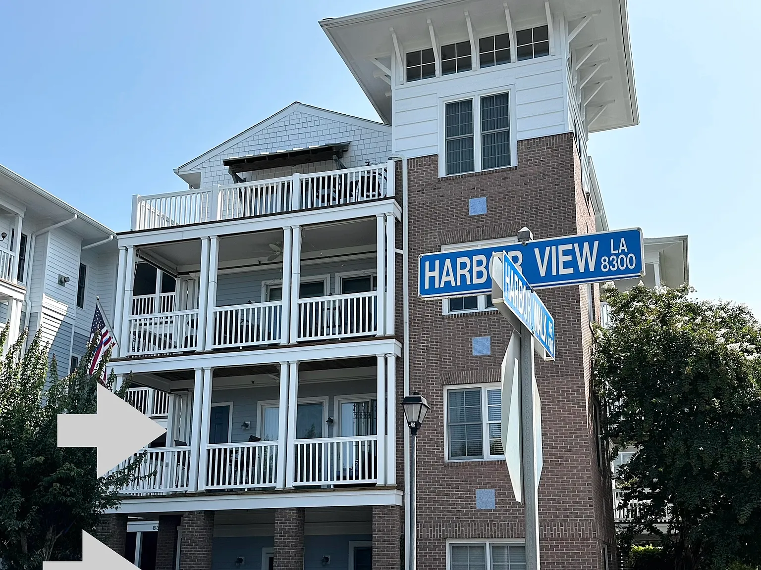 8300 Harbor View Ln — Photo 3