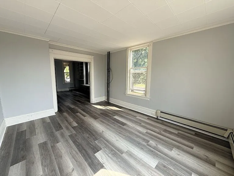 1204 Kenwood Ave — Photo 13