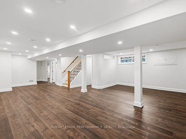 180 Roger Rd — Photo 36