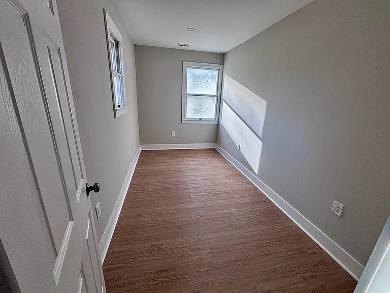 63 Carlton Ave — Photo 11