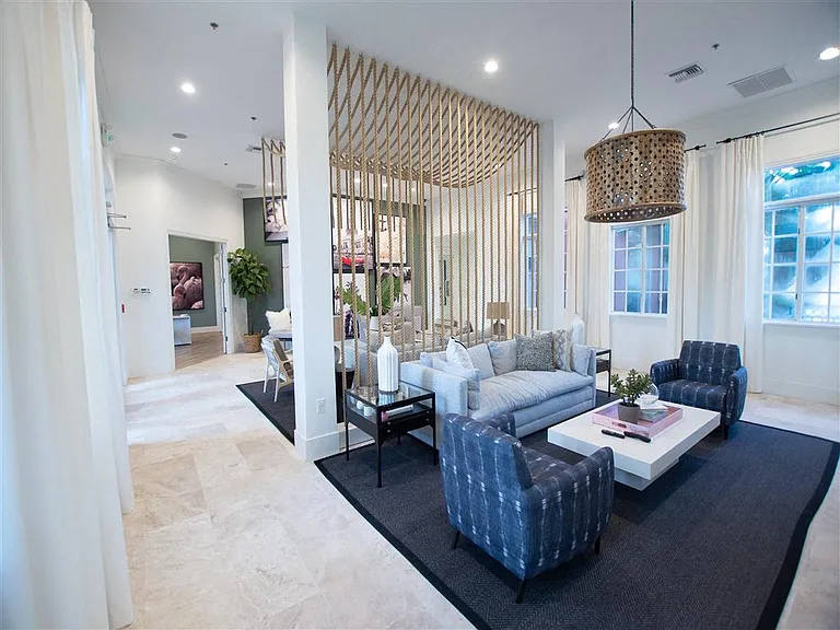 Solano at Miramar — Photo 4