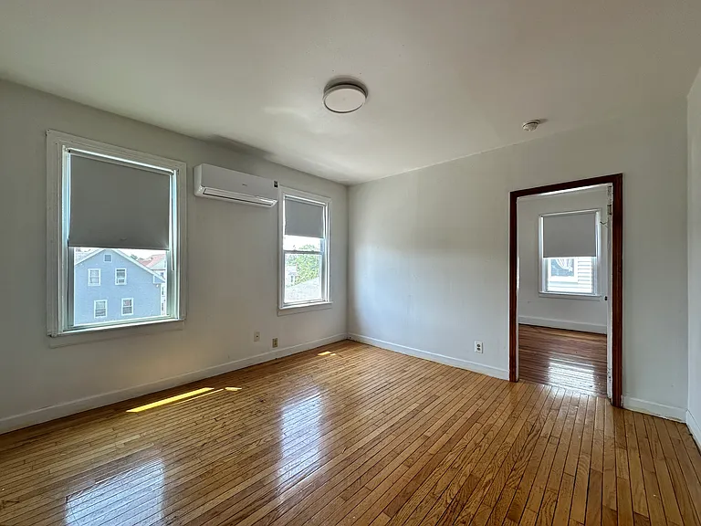 166 Wood St #B — Photo 5