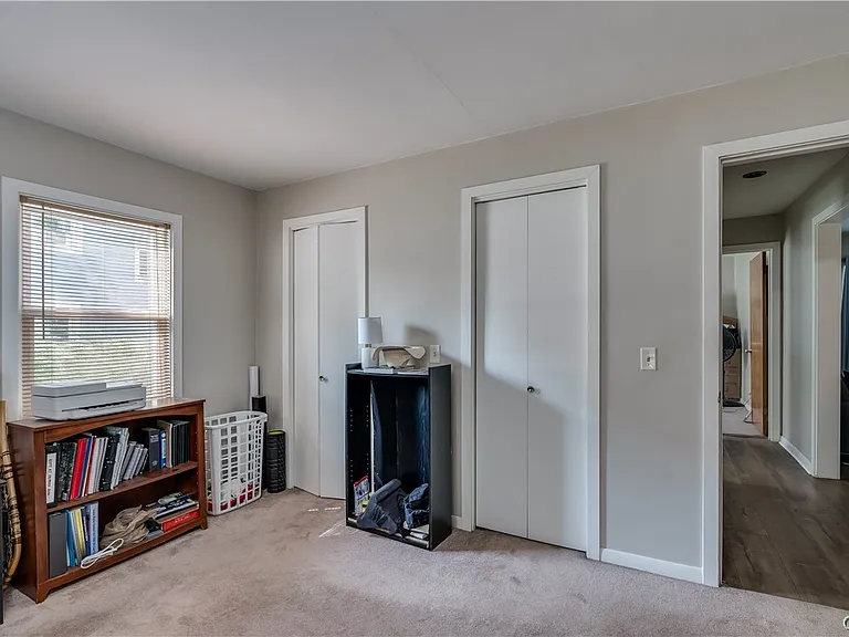 325 Paddock St — Photo 35