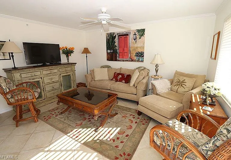 480 5th St S #202 — Photo 3