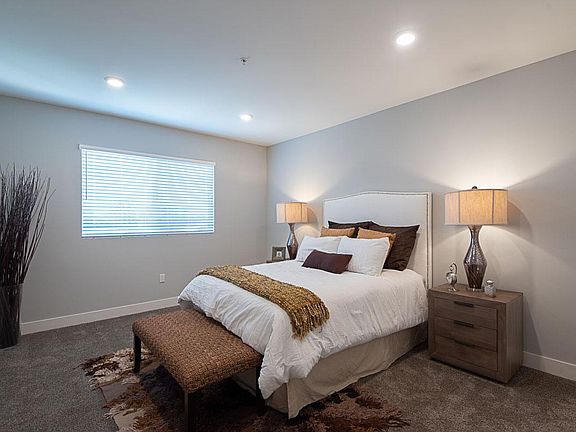 3rd image of 18535 Burbank Blvd #8242192