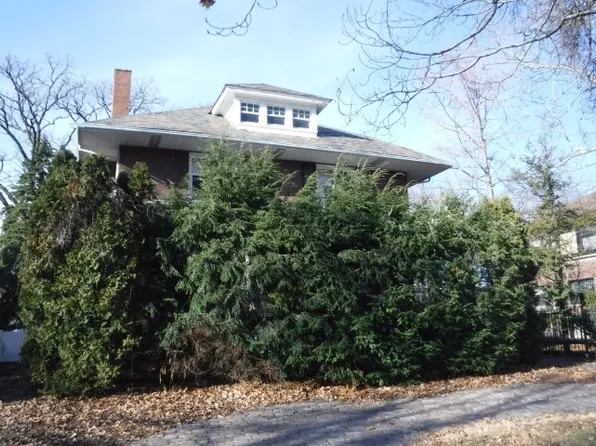9334 S Pleasant Ave, Chicago, IL 60643