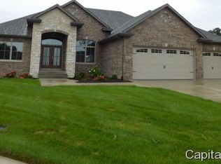 2821 Pat Tillman Dr, Springfield, IL 62711