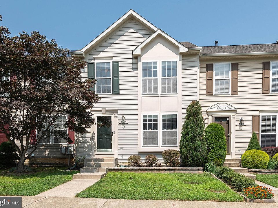 1st image of 920 Deerberry Ct