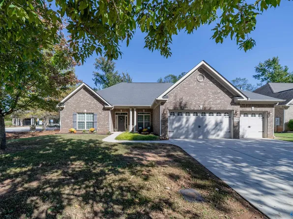 7309 Sanctuary Cove Dr SE, Owens Cross Roads, AL 35763