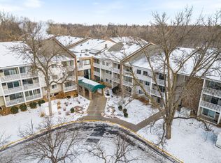 1601 N Innsbruck Dr #284NE, Minneapolis, MN 55432