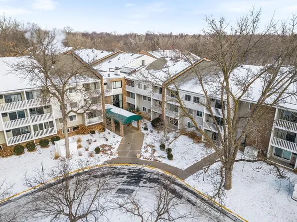1601 N Innsbruck Dr #284NE, Minneapolis, MN 55432