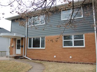 425 Nevada St, Dubuque, IA 52001
