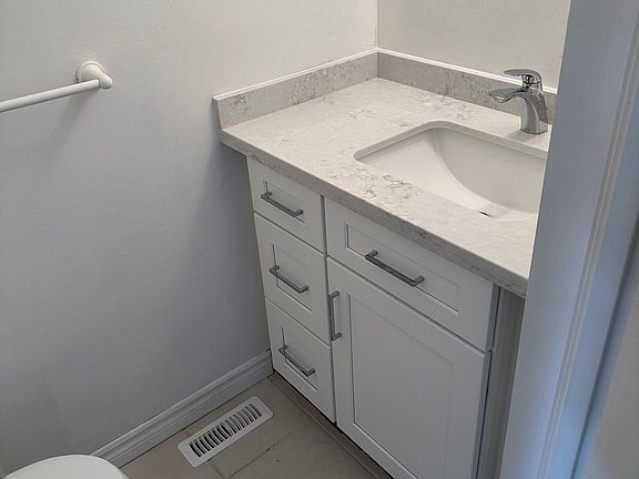 4th image of 151 Linwell Rd #62