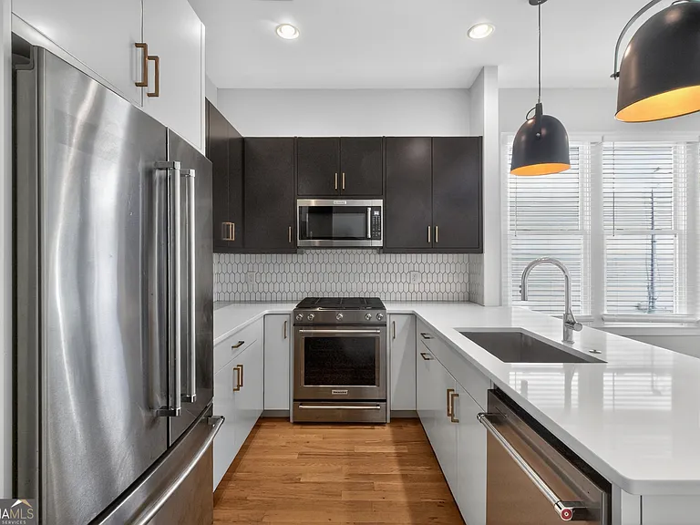 454 Calhoun St NW #B — Photo 11