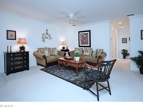 5th image of 641 Periwinkle Way Unit B8