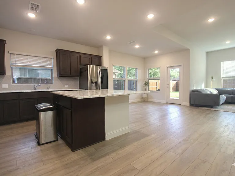 3810 Honeycomb Holw — Photo 3
