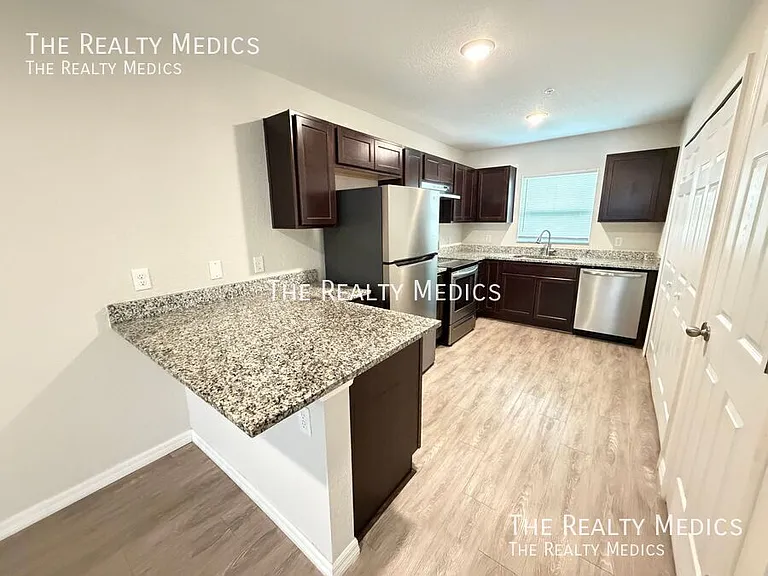 8106 Juniper Rd #3 — Photo 6