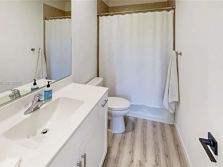 24902 SW 107th Ave — Photo 16