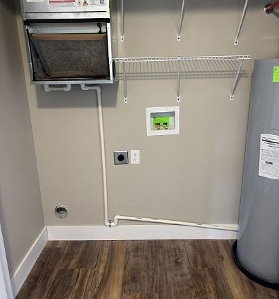 4th image of 1355 Woodlawn Rd #205