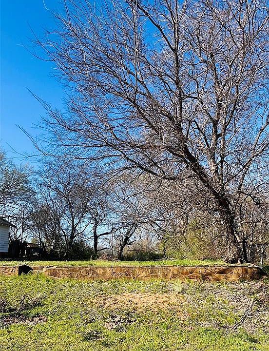 1st image of 1520 E Walnut St Lot 21