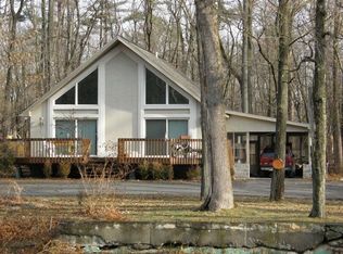 301 W Douglasville Rd, Nazareth, PA 18064