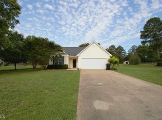 105 Floresta Dr, McDonough, GA 30252