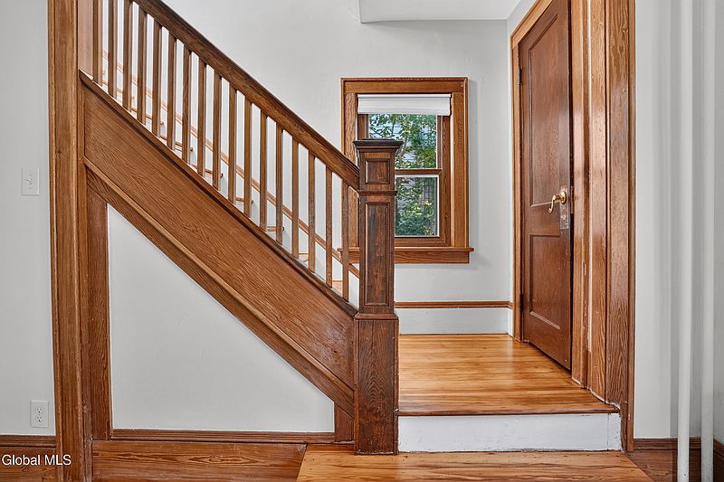 4th image of 111 S Allen Street