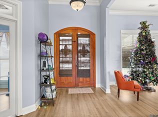 34260 Spring Lake Dr, Walker, LA 70785