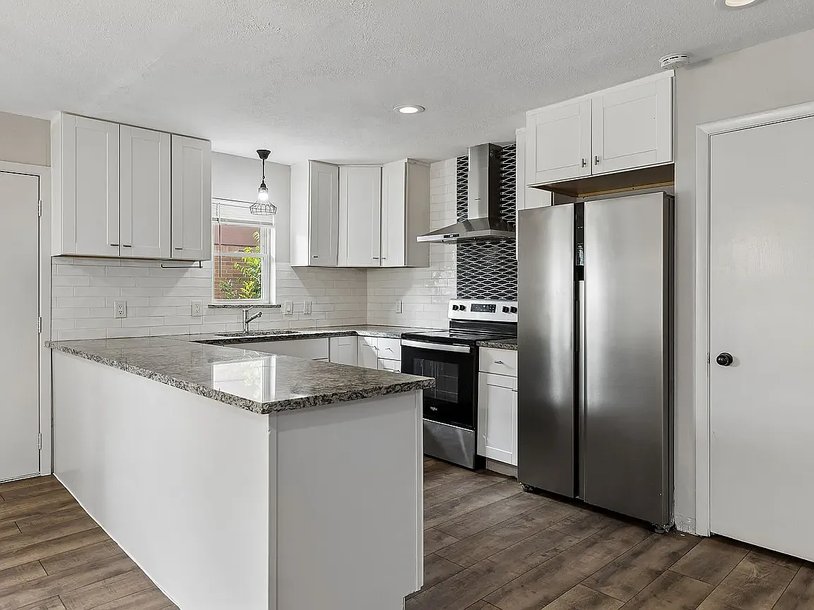 2 bed, 1470 sqft, $1,900 — Photo 4