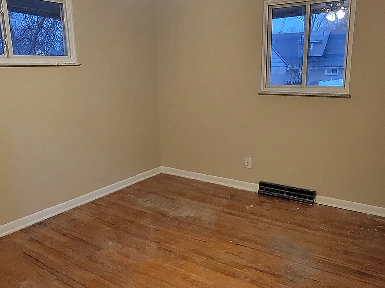 4493 E Livingston Ave — Photo 13