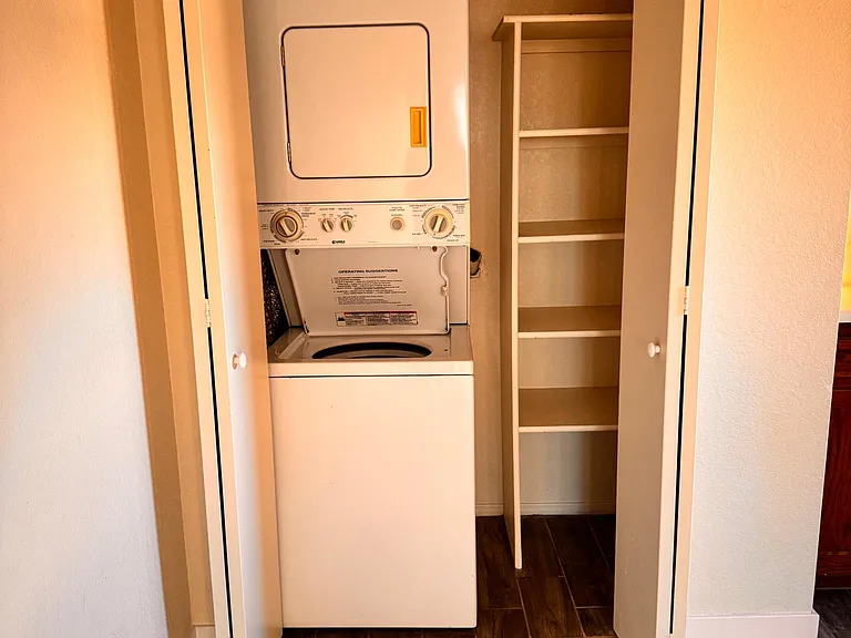 625 S Westwood St #113 — Photo 14
