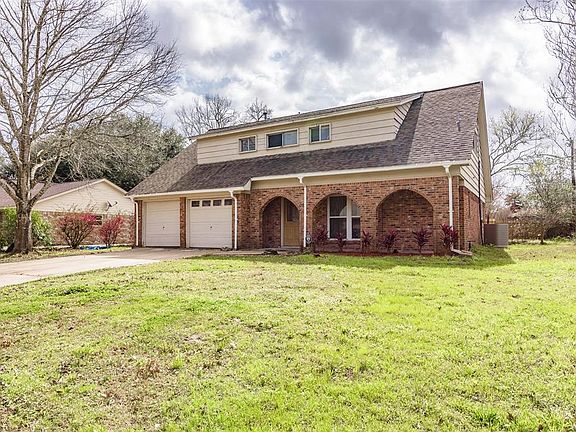 3rd image of 4912 Old Castle Ln
