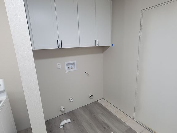 5th image of 921 Bremen Ave #A