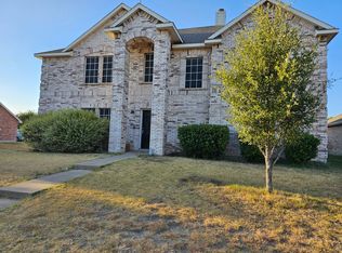 702 Locustberry Dr, Red Oak, TX 75154
