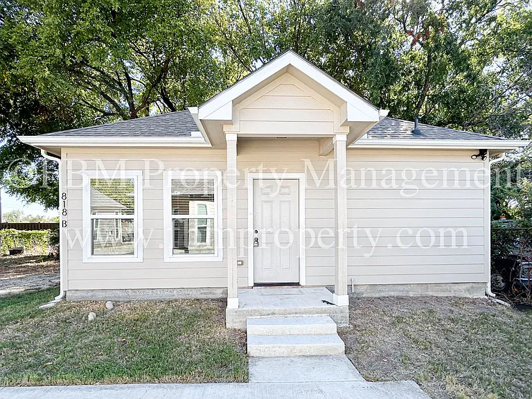 818 Rose St #B — Photo 2