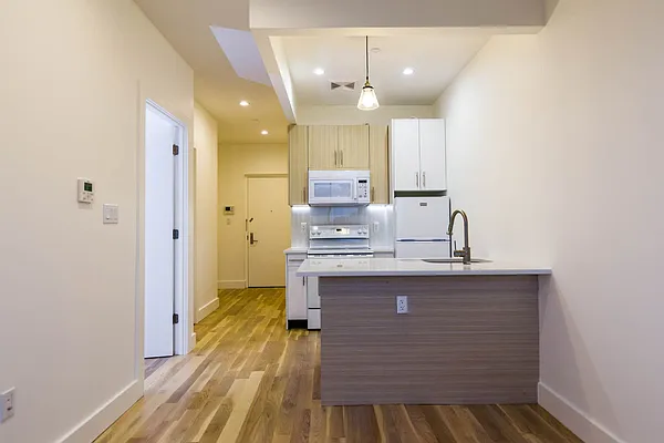 Rented by Nooklyn NYC LLC | media 59