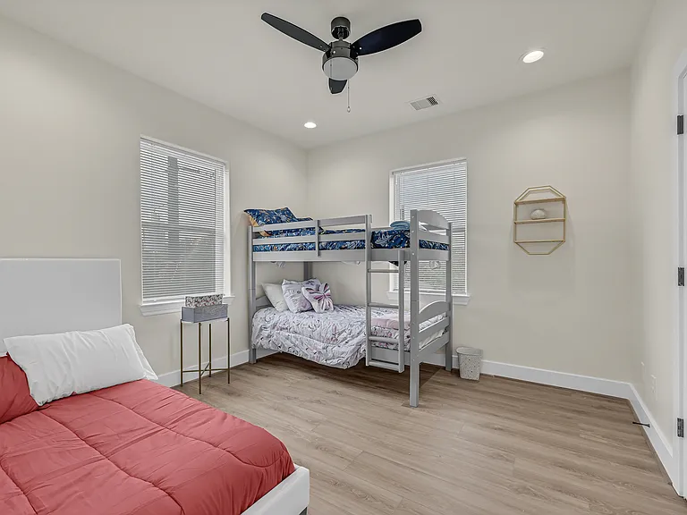 2304 Canfield St — Photo 24