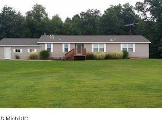 1126 1 Mile Rd, Blanchard, MI 49310