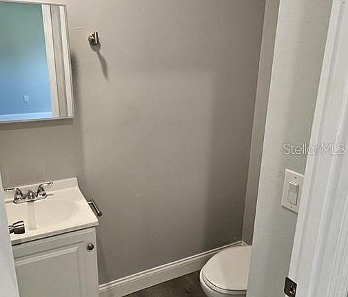 4th image of 100 E St