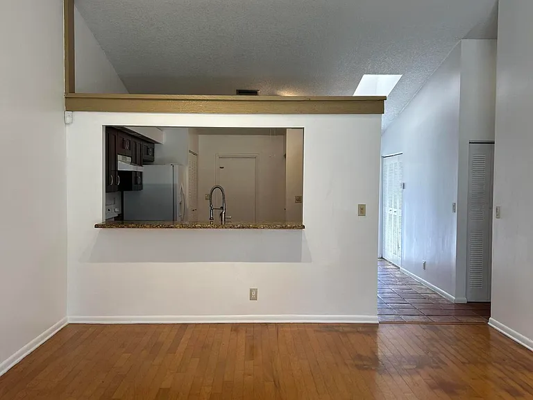 22682 Vistawood Way — Photo 3