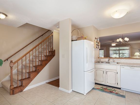 5th image of 5058 Laurel Glen Ct SE
