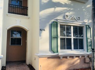 4256 NE 9th St, Homestead, FL 33033