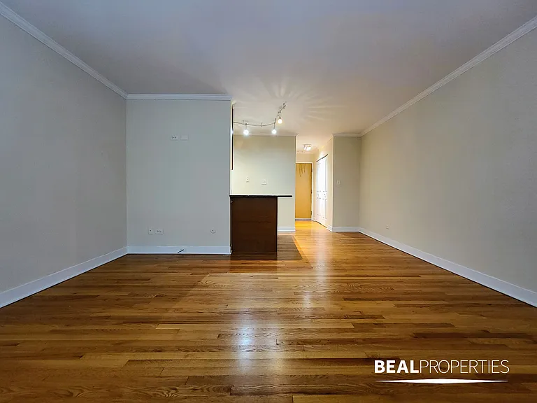 625 W Wrightwood — Photo 6